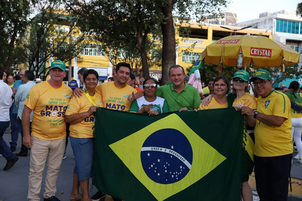 Senador Wellington Fagundes Participa Ato pro bolsonaro_003