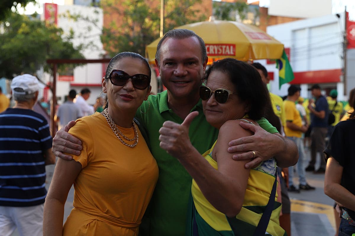 Ato Pró-Bolsonaro em Cuiabá (01/05)