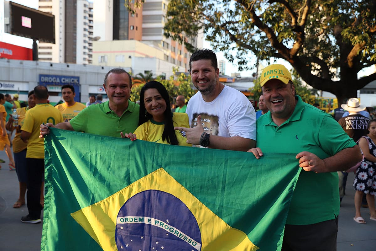 Ato Pró-Bolsonaro em Cuiabá (01/05)